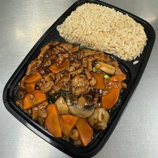 Hunan Pork in brown sauce