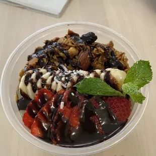 Mint Açaí bowl