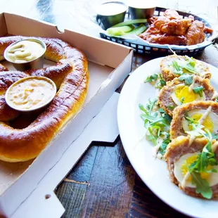 Lion 's Giant Pretzel