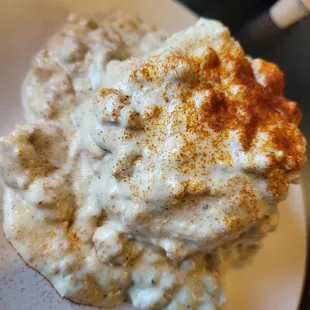 Biscuit and gravy