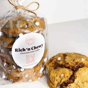 Chocolate chip cookie