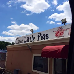 ows the outside of the building