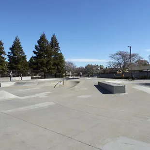 Good skate park with a lot to ride