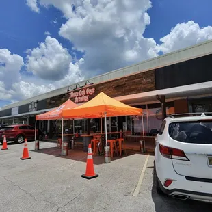 Front of establishment