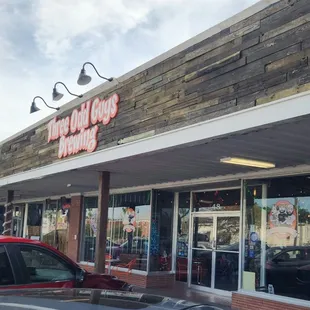 the outside of a restaurant