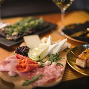 ramen and noodles, food