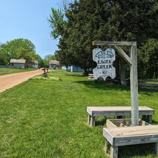 Nice dirt trail that leads visitors from the outskirts to the town