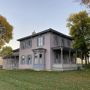 Lovely mauve banker house.