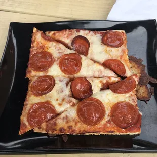 food, pizza