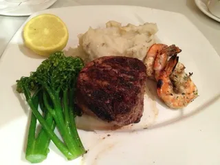 Cholla Prime Steakhouse & Lounge