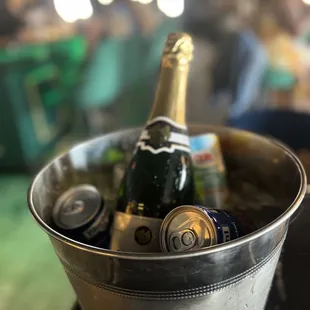 Champagne!