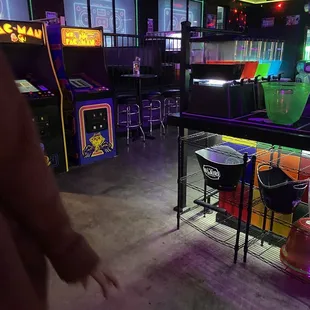 Lounges with TVs, PacMan arcade games, and neat drink machines.