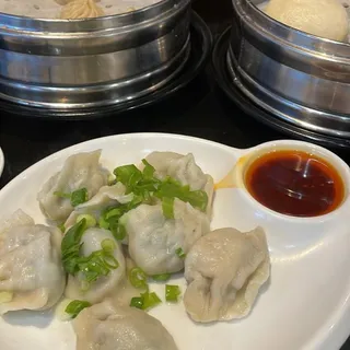 Chive and Pork Dumpling(8)