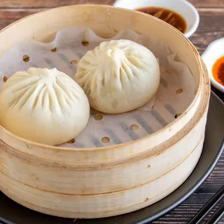 Shanghai Chinese Spinach and Pork Wonton Soup