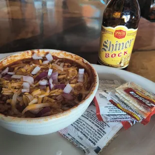 Russ' Red Chili and a cold Shiner Bock!