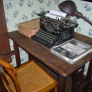 Thurber's typewriter in house