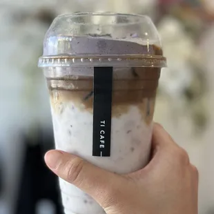 Taro and black sesame kem drink.