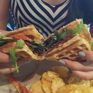 Breakfast Sandwich Bacon, Egg & Cheese