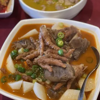 Chengdu Pigs Trotters Soup