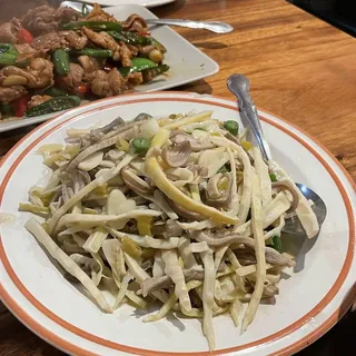 Hot & Sour Shredded Pork Tripes & Bamboo Shoots