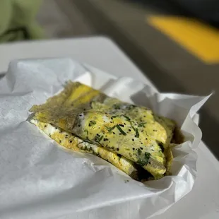 Crepe with fried crackers (薄脆 Bo-Cui）
