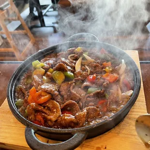 Black Pepper Sizzling Beef