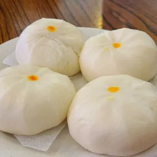 Custard buns