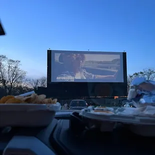 Screen 1 and nacho time!