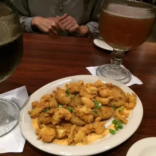 FRIED GREEN TOMATOES & CRAWFISH PO BOY