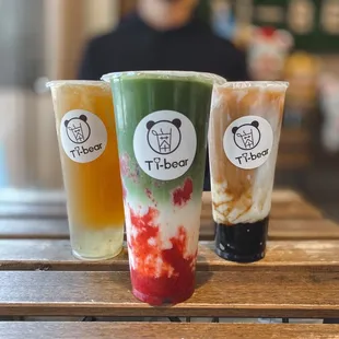 Lemon Refresher, Strawberry Genmaicha Latte, QQ Mochi | IG @smn.eats