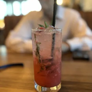 Raspberry virgin mojito