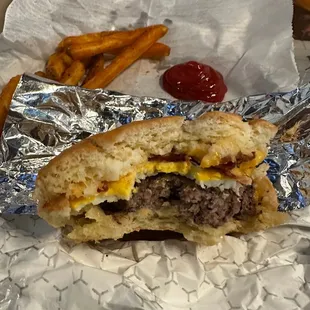 Burger Week 2023: Meatallica