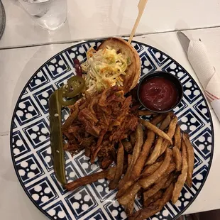 Pulled pork sandwich