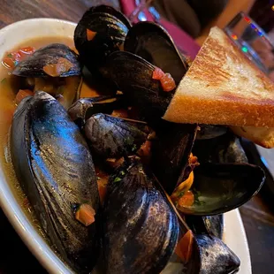 Club Mussels