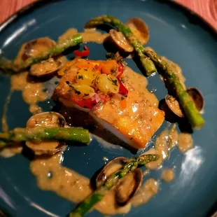 Halibut, clams, asparagus in creamy nutty sauce