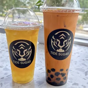 (･‿･) /ﾟMango Tea for me and Thai Tea with Boba for Mr. C. I liked his better than mine-LOL. Thai Tea was sweet but not cloying.