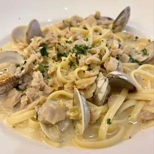 Linguine and Clams up close
