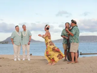 I Do Hawaiian Weddings
