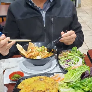 I&apos;m ready to try my Mì Quởn Đặc biệt for the first time