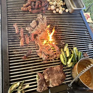 Carne asada al carbón/ charcoal grilled asada