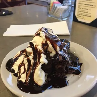 Fudge Brownie Sundae