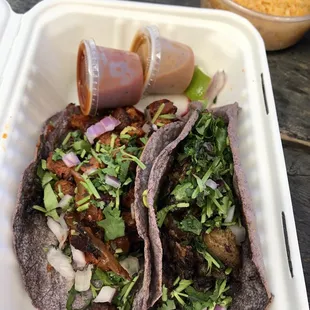 Tacos - carne asada &amp; al pastor