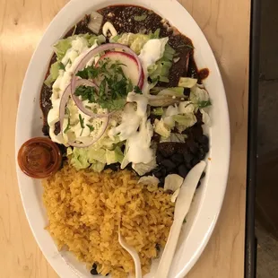 Mole enchiladas