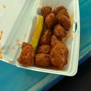 Slamming boneless buffalo wings