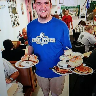 Tiffany&apos;s Restaurant Ian Hicks Server Extraordinare