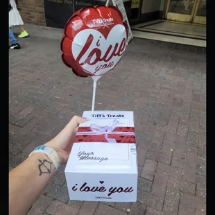 I love you gift delivery a dozen cookies