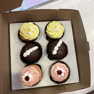 Strawberry Cupcake Lemon Supreme Cupcake Choco-maniac Cupcake