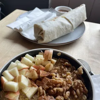 Apple Cinnamon Oatmeal