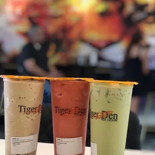 Vietnamese Coffee Smoothie w/ Coffee Jelly