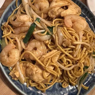 Combination Stir-fried Noodles